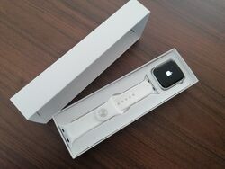 Apple Watch Series 6 GPS 44 mm Silber/Weiß - Apple Smartwatch 6 ; 3 Jahre Gewähr