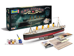 Revell Geschenkset "100 Jahre Titanic" Modellbausatz mit Basiszubehör