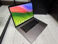 Apple MacBook Pro Retina 15,4“ 2018 512GB SSD 16GB Ram 2,6GHz 6-Core i7 Pro 560X