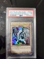 Yugioh LDS2-EN001 Blue-Eyes White Dragon 1st Edition Ultra Rare GREEN PSA 7