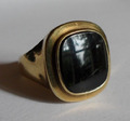 Alte 333-er Gold Ring mit einem Onyx-Stein