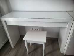 Ikea MALM Schminktisch,Kosmetiktisch,Frisiertisch mit  Spiegel und Hocker, weiß