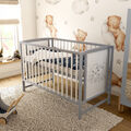 Babybett Kinderbett Gitterbett Bärchen Motiv Weiß Grau 120x60 Matratze