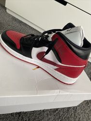 air jorden 1 mid women’s “Alternate Bred Toe“