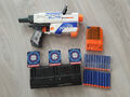 Hasbro Nerf N-strike Elite Retaliator, 26 Darts; digitale Klapp-Zielscheibe, Mag