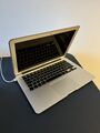 Apple MacBook Air 13 Zoll (128GB SSD, 4GB RAM Intel Core i5, 1,40GHz) Laptop