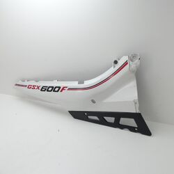 Suzuki GSX 600 F GN72B Seitenverkleidung rechts rh Verkleidung Cover hinten weiß