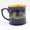 Disney Aladdin Tasse. Seltene Disneyana. Lila und gelbe Tasse. Broadway? 4"