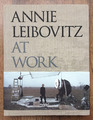 Annie Leibovitz bei der Arbeit von Annie Leibovitz (Hardcover, 2010)