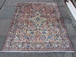 Vintage getragen handgefertigter traditioneller orientalischer Wollteppich verblasst rosa grau 170x145 cm