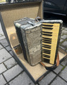 Hohner Verdi III B Akkordeon 120 Bass mit Koffer und Gürtel Vintage