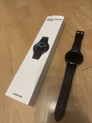 Samsung Galaxy Watch4 Classic SM-R890 46mm Edelstahlgehäuse mit Ridge Sport Band