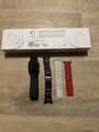 Apple Watch Series 7 45mm Aluminiumgehäuse mit Sportarmband in Abyssblau (GPS +