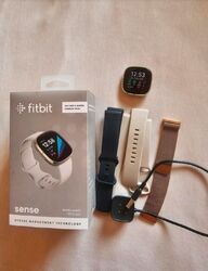 FitBit Sense 41mm Edelstahlgehäuse-Gold mit Sportarmband in Weiß (GPS)...