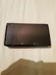 Nintendo 3DS  + 2 Spiele (PAL) in Schwarz