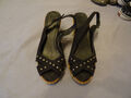 Sandaletten Keilabsatz Plateau Canvas Stoff schwarz Nieten Peep Toe Gr 37 neuw.