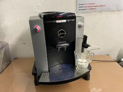 Jura Impressa F50 Kaffeevollautomat + 12 Monate VOLLE Gewährleistung KAFFEE