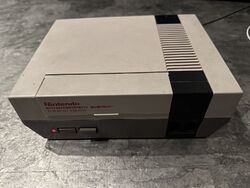 Nintendo Entertainment System Power Set Grau Spielekonsole + 1 Spiel