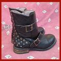 Buffalo London Boots mit Schnallen und Nieten, Schwarz, Biker Style, Größe 38