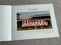 Großes Mannschaftsgruppenfoto FC Arsenal 1979-1980 in Präsentationsmappe