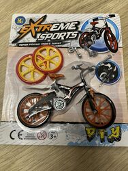 Mini BMX Fingerrad Fahrrad Bike Kinder Spielzeug 12,5 cm+4 Zubehör Teile+2 Räder