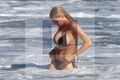 X - Charlotte McKinney und verschiedene Erotik Models - Hochglanz Fotos