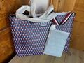 Neu Tommy Hilfiger Tote Handtasche in  Blau mit TH Logo Print in Folie 