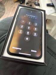 Apple iPhone 11 Pro - 64GB - Nacht Grün (Ohne SIM Lock) (Without Charger)