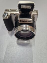 Olympus SP-800UZ 14,0-MP-Digitalkamera 30-fach optisches Zoomobjektiv für Teile/Reparatur