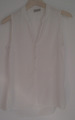 Weiße ärmellose Bluse mit Stehkragen und durchgehender Knopfleiste Gr. S