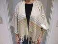 Stola - Poncho - für kühle Abende - Creme/beige - mit Fransen - Top!