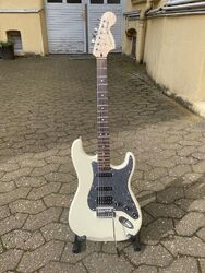 Squier Affinity Series Stratocaster HSS. Gebraucht