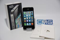 Apple iPhone 4 - 16GB - Schwarz (Ohne Simlock) A1332 (GSM) gebraucht in OVP 2011