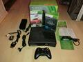 Microsoft XBOX 360 Slim, 250GB, in OVP, inkl. Forza 4 & Skyrim V, 2J. Garantie