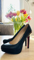 Schöne schwarz High-Heel Pumps 