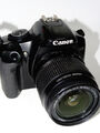 Canon EOS 450D Spiegelreflexkamera mit Zoomobjektiv  EF-S 1:3.5-5.6 18-55mm IS