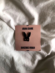 Limited Edition Pin Ariana Grande VIP Dangerous Woman Konzert