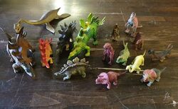 Dinosaurier Set Gummi Plastik Figuren 15 Stück