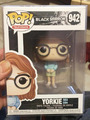 FUNKO POP Yorkie Black Mirror #942 + Pop Protector