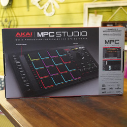 Akai Professional MPC STUDIO 2 Music Production Pad MIDI-Controller