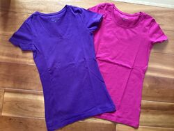 2 T-Shirts Shirt Gr. XS Brombeere und Lila