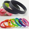 12 Farben Sport Silikon Gummi Armband Gummi Armband Männer Und Frauen WRDR_yPxb