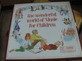 Kassette mit 4 Schallplatten (LP) The worderful world of music for Children 1968