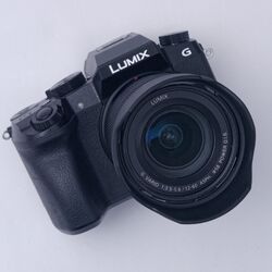 Panasonic Lumix G70 Kamera mit 12-60 mm Objektiv sehr gut!