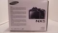 Samsung NX5 mit Objektiv 50–200 mm f/4,0–5,6 OIS Zoom Kamera – schwarz