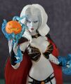 Femmes Fatales Lady Death PVC Statue von Diamond Select Toys