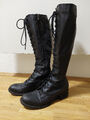 Alte kaputte schwarze Schnürstiefel Damen 42