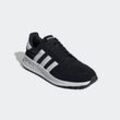 Sneaker ADIDAS SPORTSWEAR "RUN 84" Gr. 44, schwarz-weiß (core black, cloud white, carbon) Schuhe inspiriert vom Design des adidas LA Trainer