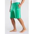 Sweatshorts BENCH. LOUNGEWEAR "kurze Relaxshort, Jogginghose", Herren, Gr. S (44/46), N-Gr, grün, angeraute Sweatware, Obermaterial: 60% Baumwolle, 40% Polyester, unifarben mit Farbeinsatz, Basic, lässig geschnitten, Hosen, weicher Sweat-Qualität