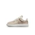 Nike Force 1 Low SE EasyOn Schuh für jüngere Kinder - Braun